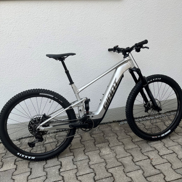 Giant STANCE E+0 Pro 800 WH